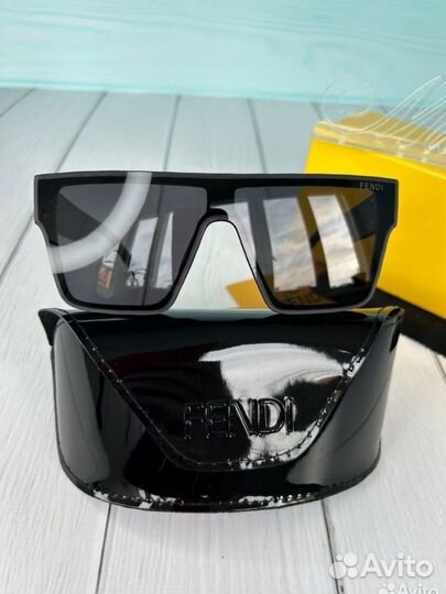 Солнцезащитные очки женские брендовые fendi новые