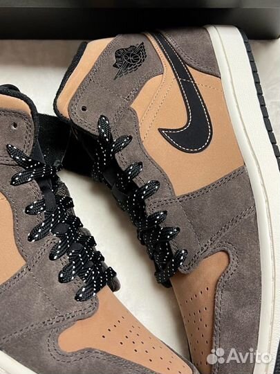 Nike Air Jordan 1 Mid Dark Chocolate