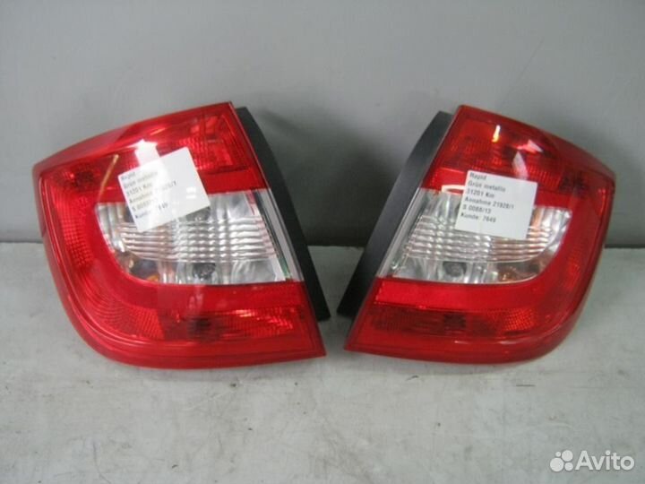 Skoda rapid фонарь левый и правый