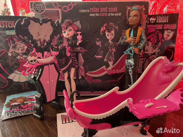 Кукла Монстер Хай набор Ванная комната Дракулауры