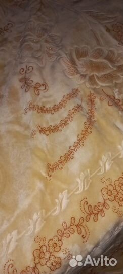 Одеяло вилюровое со стразами 220 240