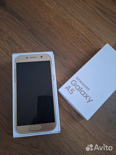 Samsung Galaxy A5 (2017) SM-A520F/DS, 3/32 ГБ