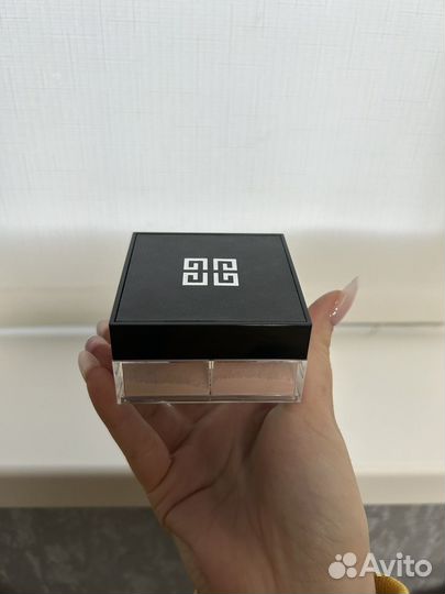 Пудра Givenchy Prisme Libre 3