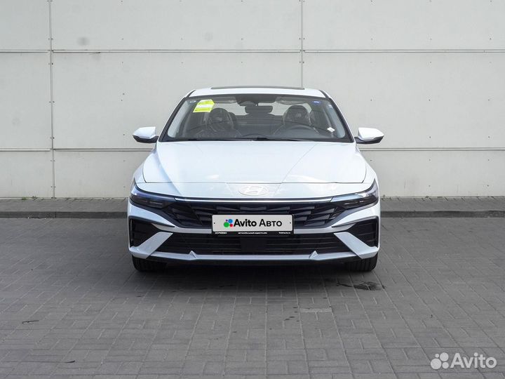 Hyundai Elantra 1.5 CVT, 2023, 114 км