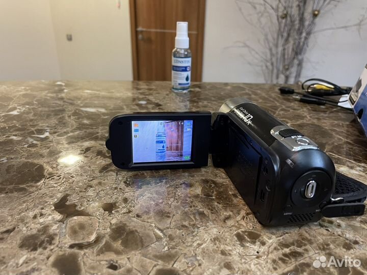 Видеокамера Sony HDR-CX580E