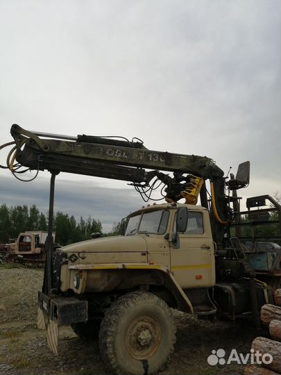 Урал 4320-1112-10 С КМУ, 2002