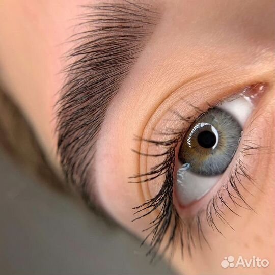 Окрашивание бровей