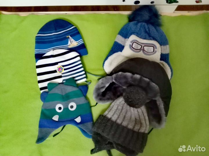 Шапки 50-52 р, перчатки зимние осенние