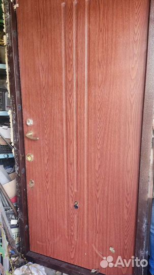 Металлическая дверь бу