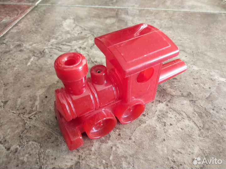 Ретро игрушечный паровозик