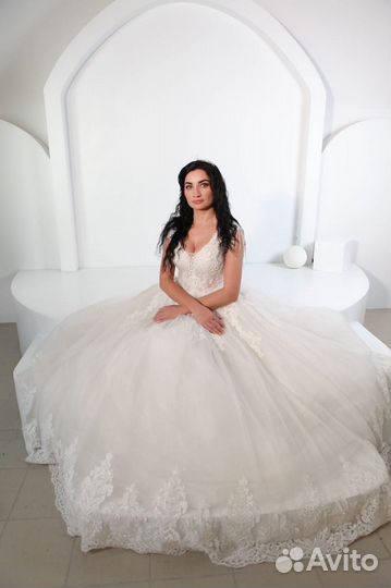 Свадебное платье 42 44 новое