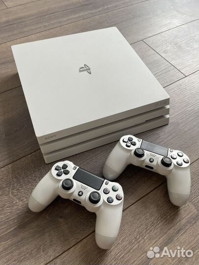 Sony PS4 pro белая плюс игры