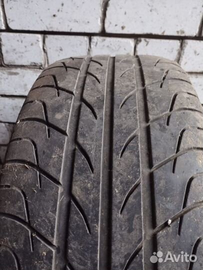 245/45 R18 100