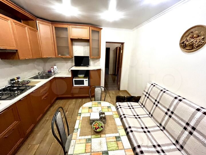 2-к. квартира, 74 м², 7/10 эт.