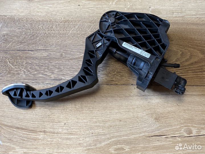 Skoda octavia a5 педаль сцепления в сборе