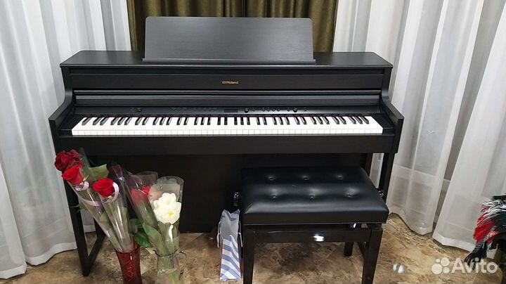 Пианино Roland HP704