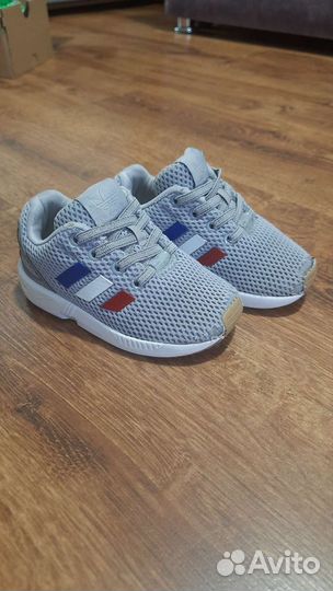 Кроссовки adidas