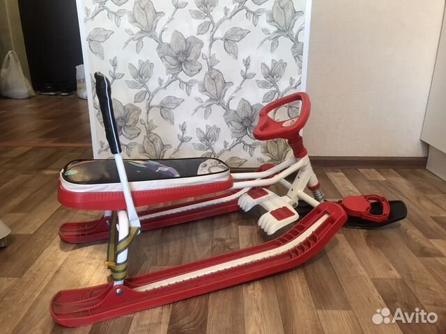 Детский снегокат со спинкой