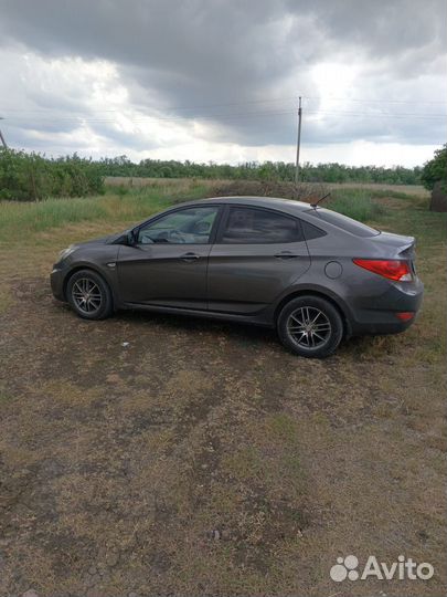 Hyundai Solaris 1.6 AT, 2011, 185 500 км