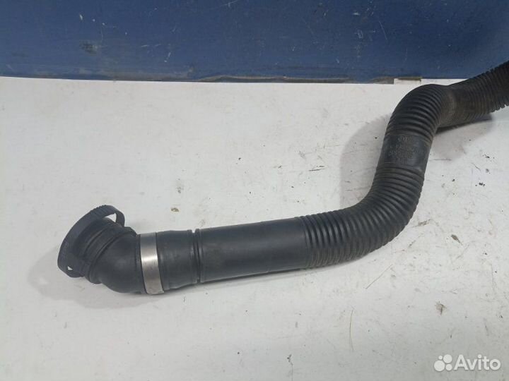 Трубка воздушная Audi A6 4F2 3.0 BBJ 2005