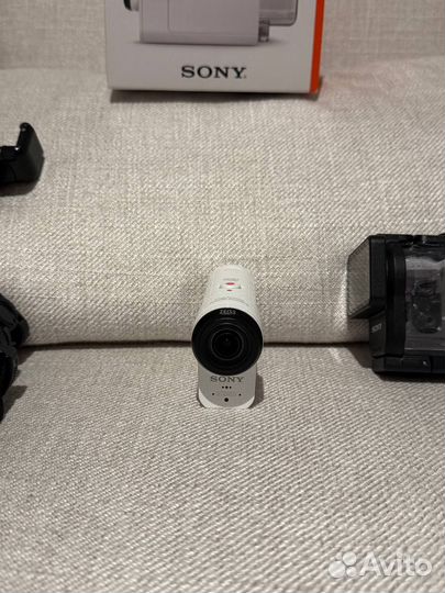 Экш-камера Sony HDR-AS300 + куча аксессуаров