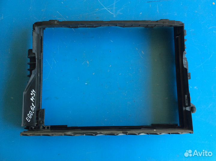 Кассета радиаторов на BMW E60,61 03-10 г в