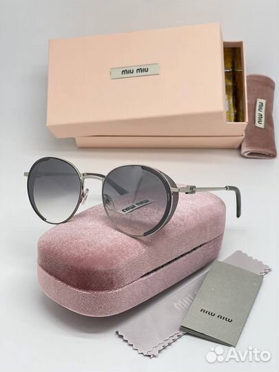 Солнцезащитные очки miu miu