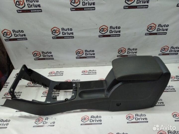 Подлокотник Volkswagen Golf plus BSE 2007