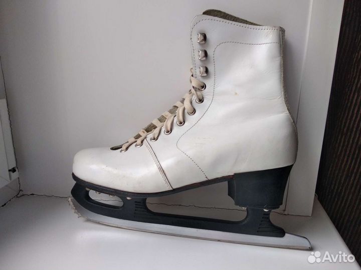 Женские фигурные коньки