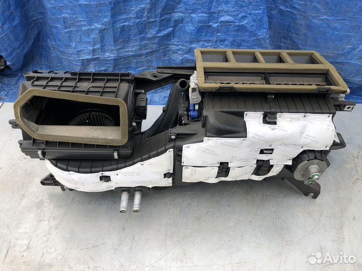 Корпус отопителя Kia Stinger