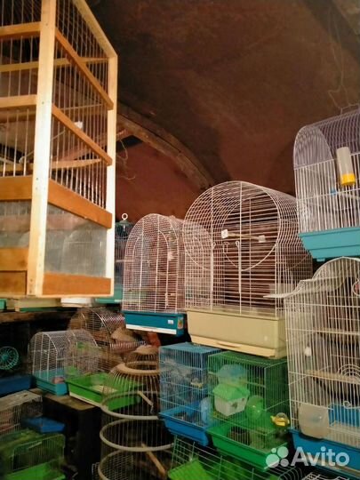 Клетки для домашних питомцев и птиц