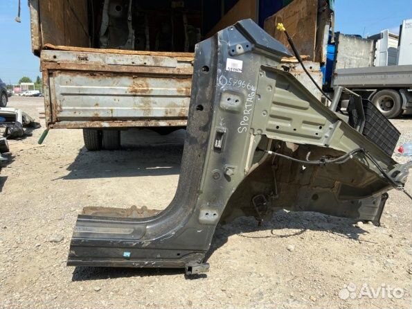 Передняя правая четверть Киа Спортейдж 4