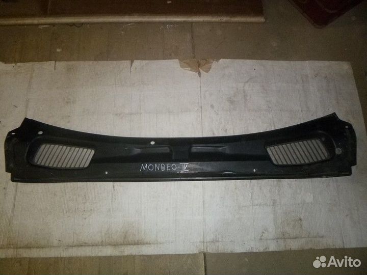 Жабо (решётка стеклоочистителя) ford mondeo IV 200