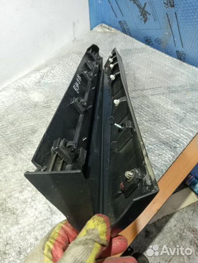 Молдинг двери задний правый Lexus Rx300 8AR-FE 2.0