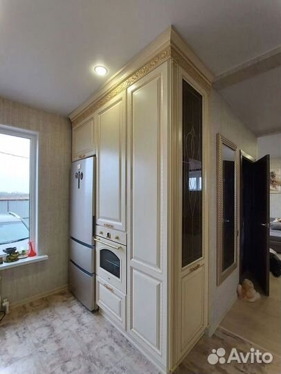 Кухня до потолка