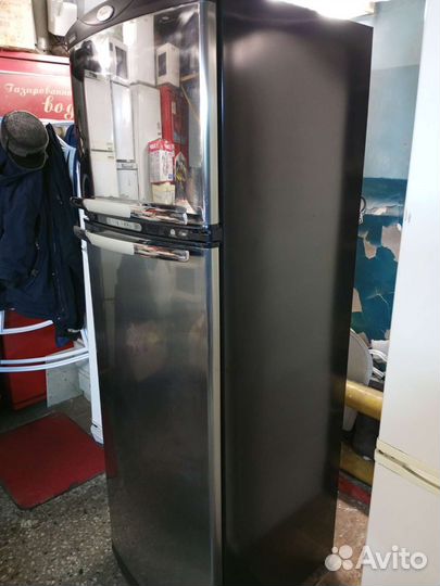 Холодильник whirlpool