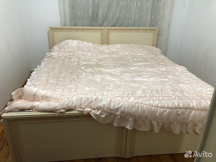 Спальный гарнитур, кровать