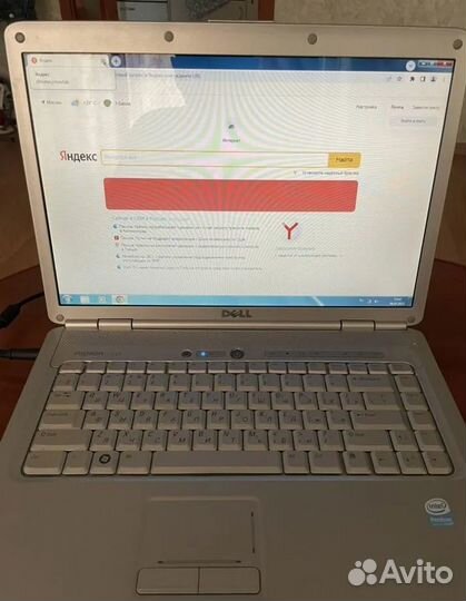 Ноутбук Dell 1525 от сети работает