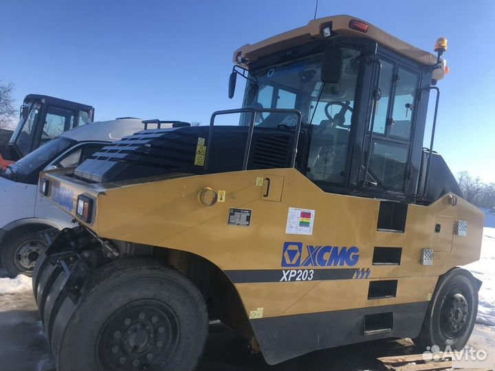 Дорожный каток XCMG XP203, 2023