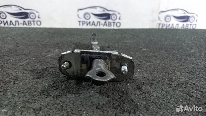 Ограничитель двери Kia Sorento XM передний правый