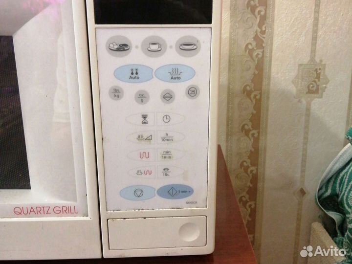 Микроволновая печь Samsung с грилем. 