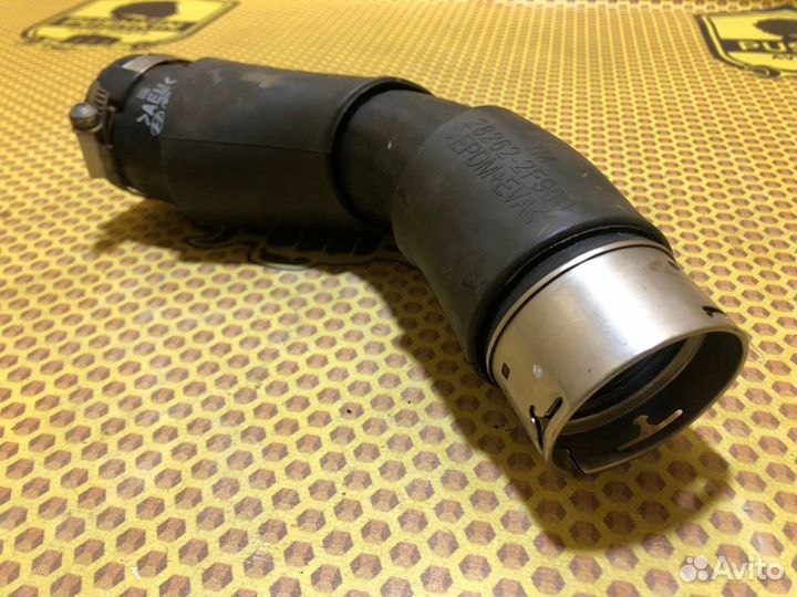 Патрубок интеркулера нижний Hyundai Santa Fe TM