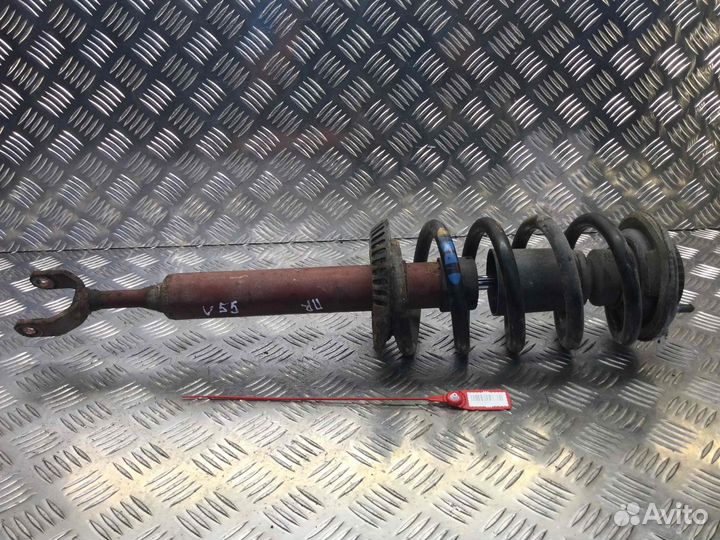 Стойка передняя правая Audi A6 AKN