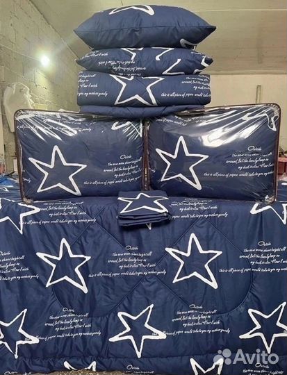 Одеяло с подушками