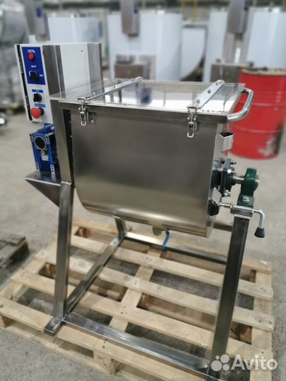 Маслобойка 200л,маслоизготовитель барабанный