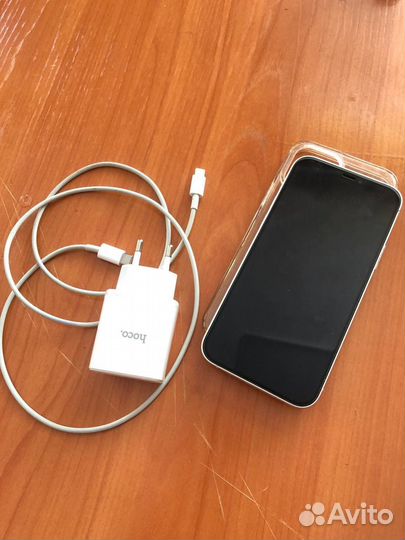 iPhone 12, 64 ГБ