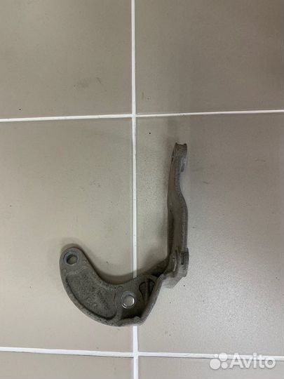 Кронштейн Renault Duster 2 (Hjd) 2 1.3 TCE (H5H)