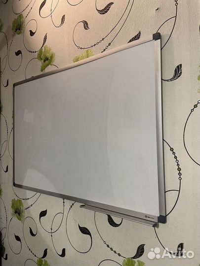 Магнитно маркерная доска