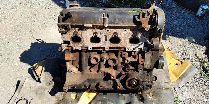 Двс без навесного Mazda Tribute 01-07г