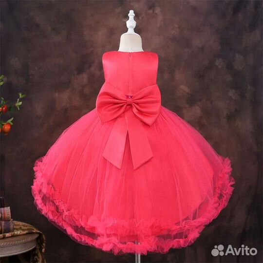 Пышное нарядное платье для девочки 122,128,134,140